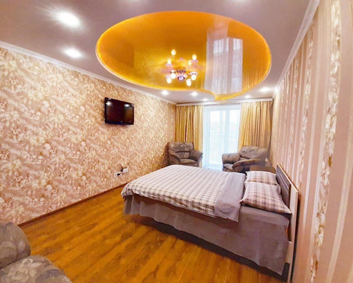 Apartpoltava Двокімнатні Апартаменти, До 6 Спальних Місць, Кутова Ванна, Корпусний Парк, Документи Для Відрядження Exteriér fotografie