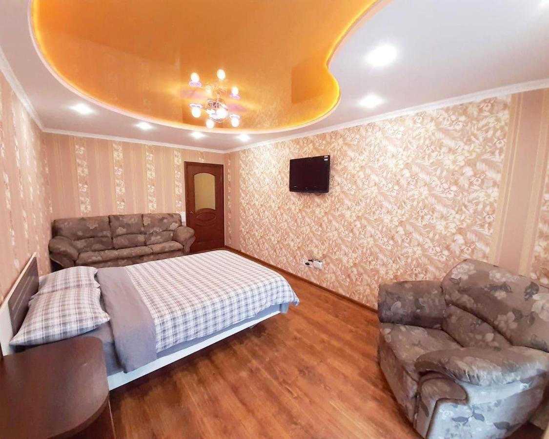 Apartpoltava Двокімнатні Апартаменти, До 6 Спальних Місць, Кутова Ванна, Корпусний Парк, Документи Для Відрядження Exteriér fotografie